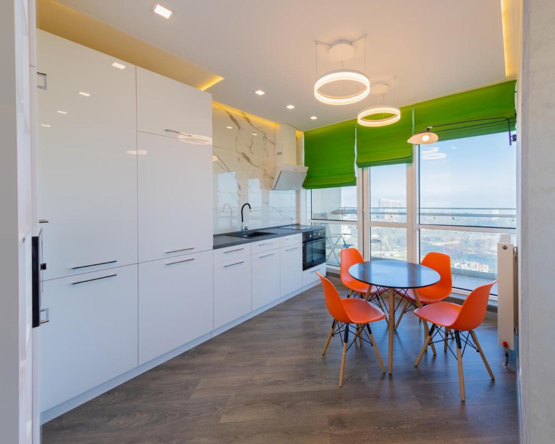 Arcadia Vip Apartments Sea View! Odessa Extérieur photo